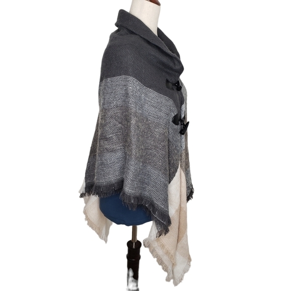 Knit Poncho Wrap with Two Button Closure - Picture 2 of 8